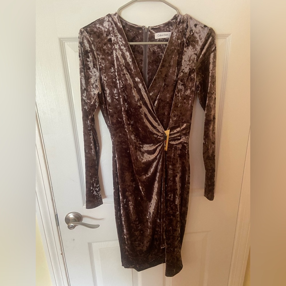 Calvin Klein size 6 velvet grey silver